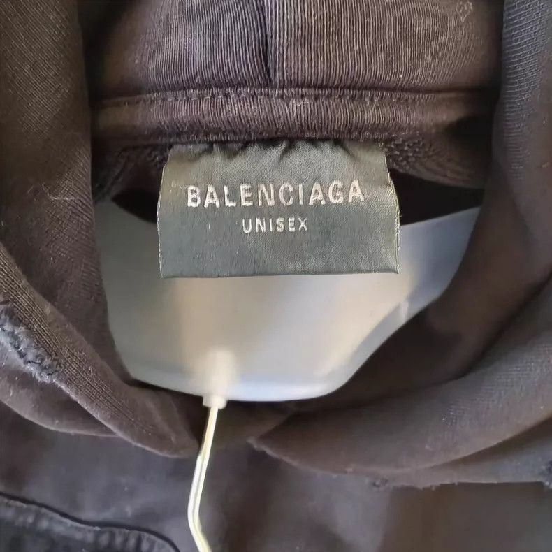 Balenciaga Balenciaga Letter print hooded pullover long sleeve sweats Size US L / EU 52-54 / 3 - 3 Thumbnail