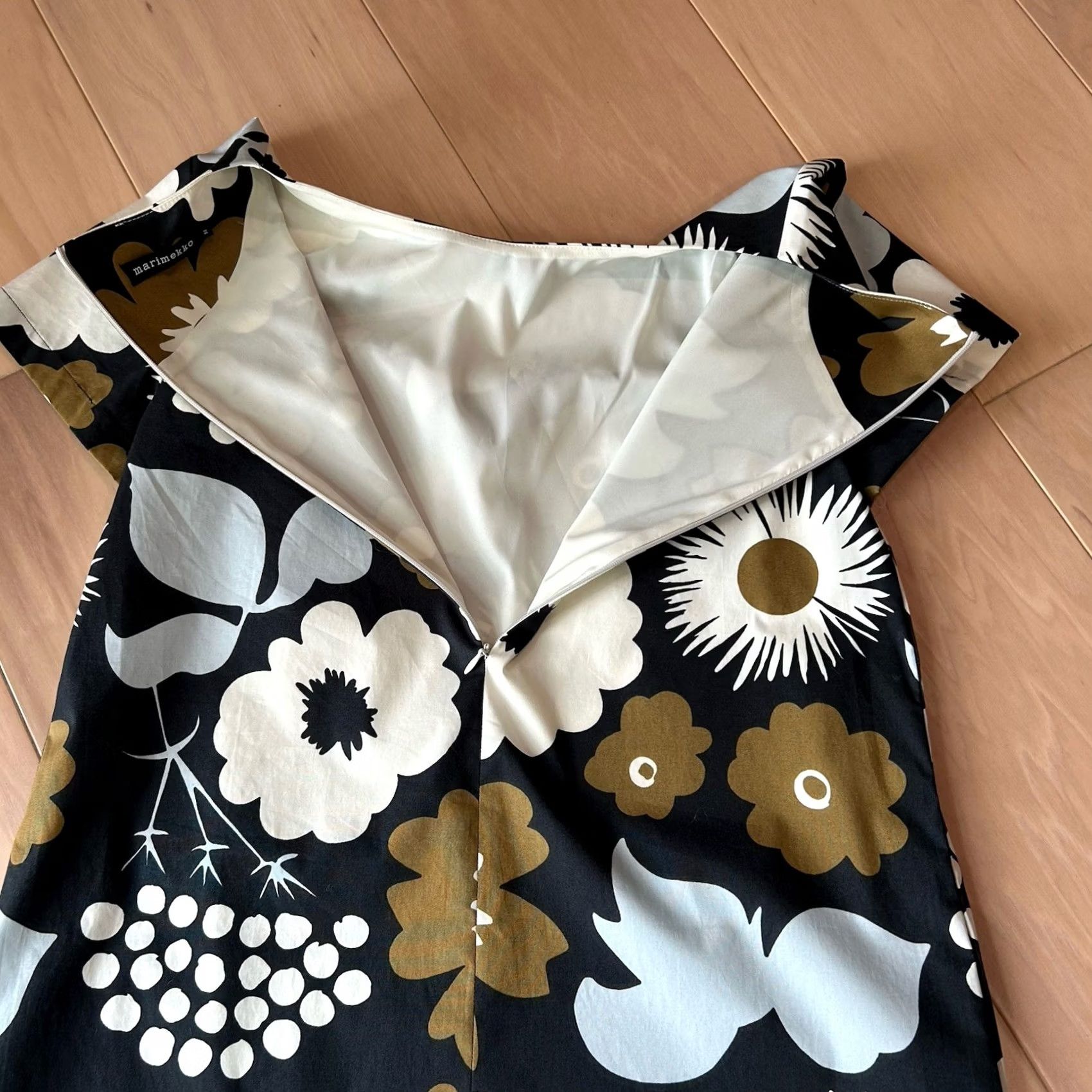 Marimekko VINTAGE Marimekko Floral One Piece Dress Short Sleeve Knee Length Women’s 32 Size 24" / US 00 / IT 34 - 5 Thumbnail