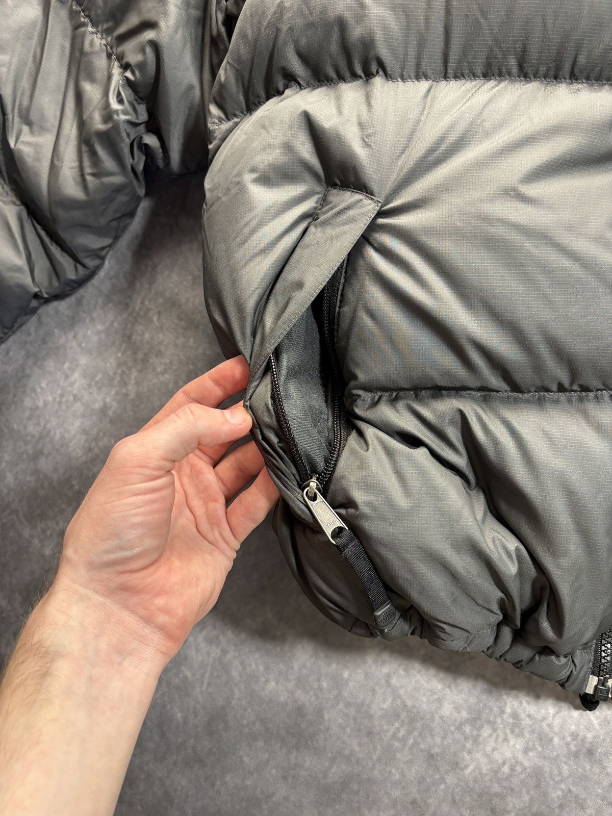 The North Face 2000s Vintage The North Face Down Jacket 700 Puffer Nupse Size US L / EU 52-54 / 3 - 14 Thumbnail