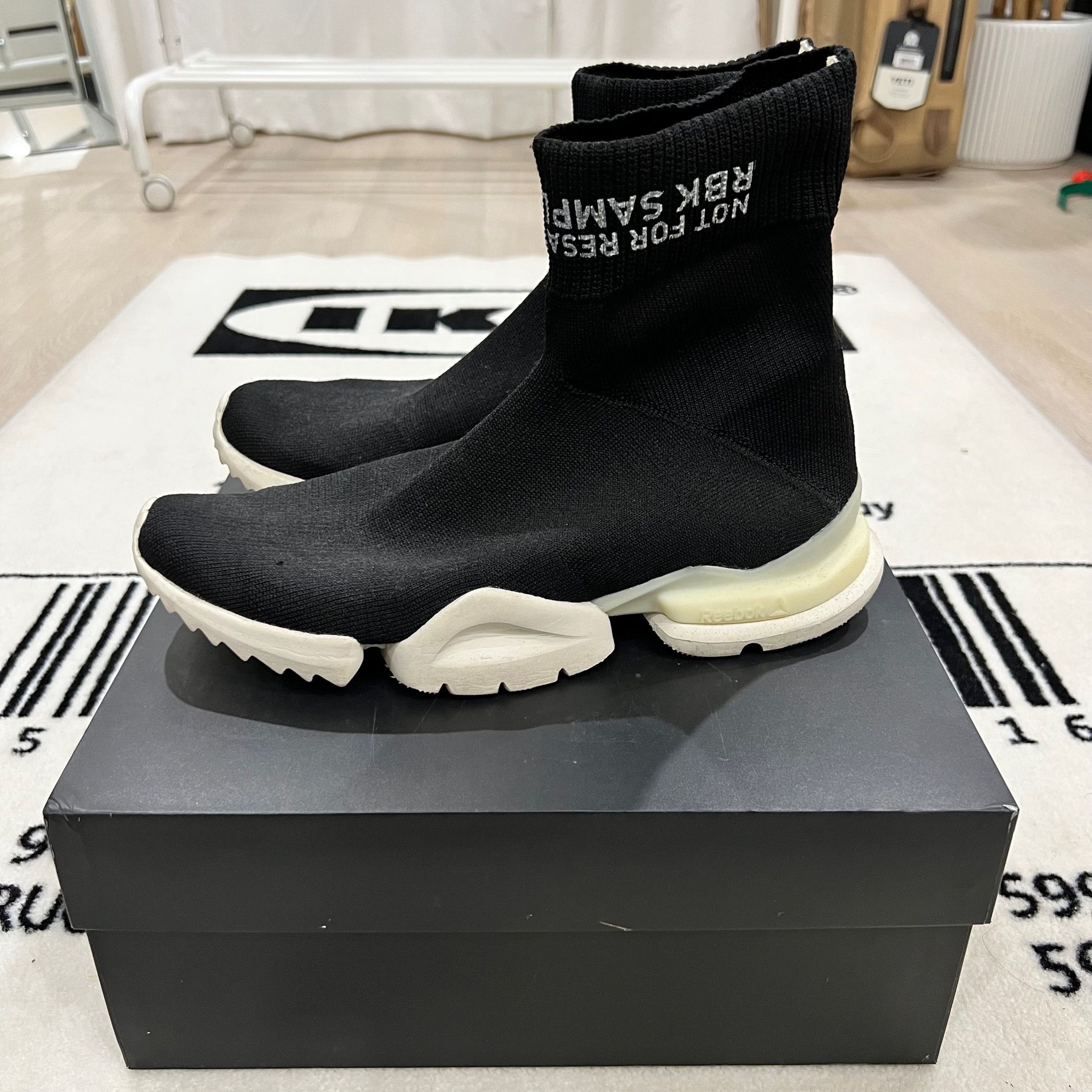 Reebok Limited Ed Reebok Sock Run R "Not For Resale" Print Sneakers Size US 9 / EU 42 - 3 Thumbnail