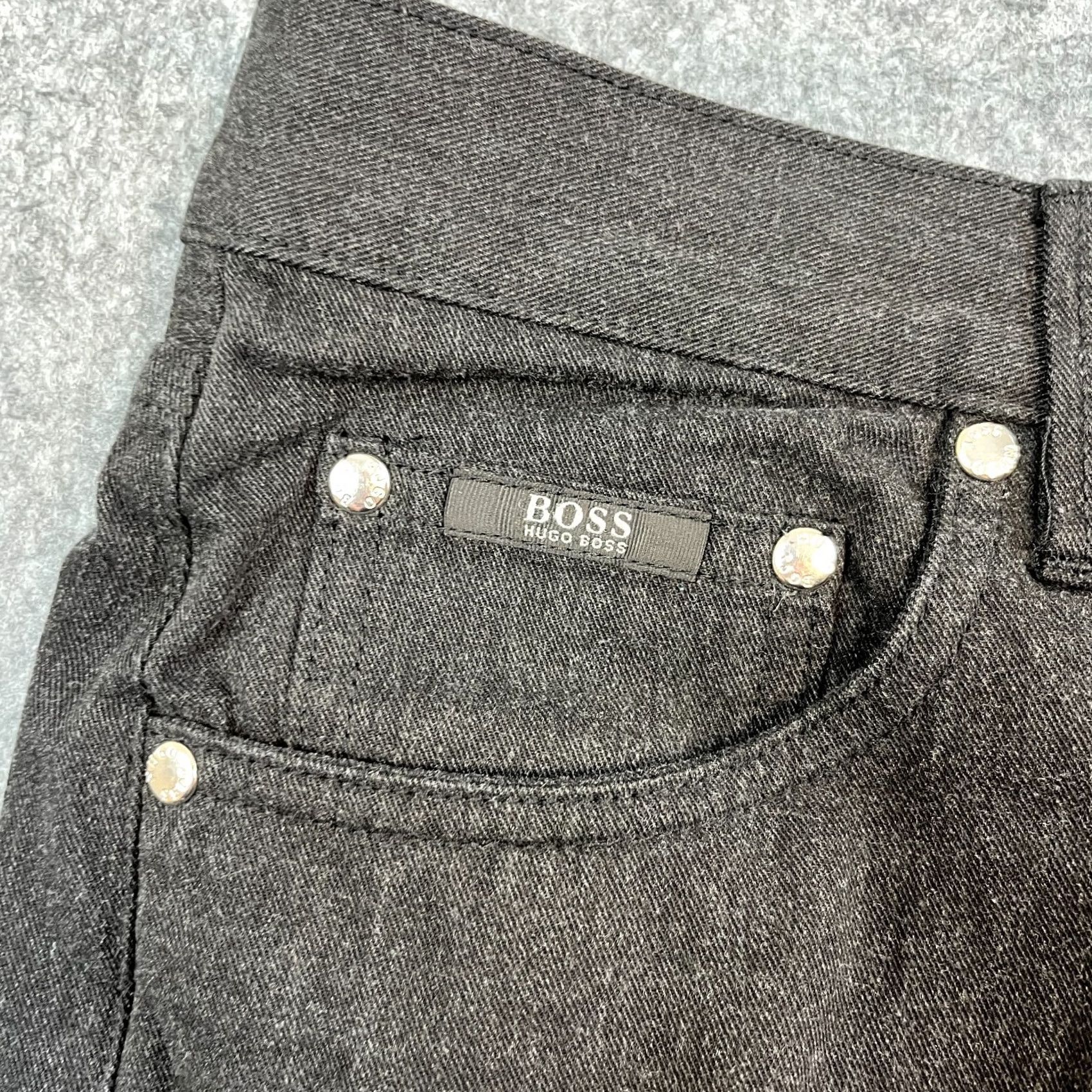 Hugo Boss VINTAGE Hugo Boss Jeans Regular Straight 30 32 Grey Dark 100% Cotton Mens Jeans 5-Pocket Design Vintage Size US 30 / EU 46 - 7 Thumbnail