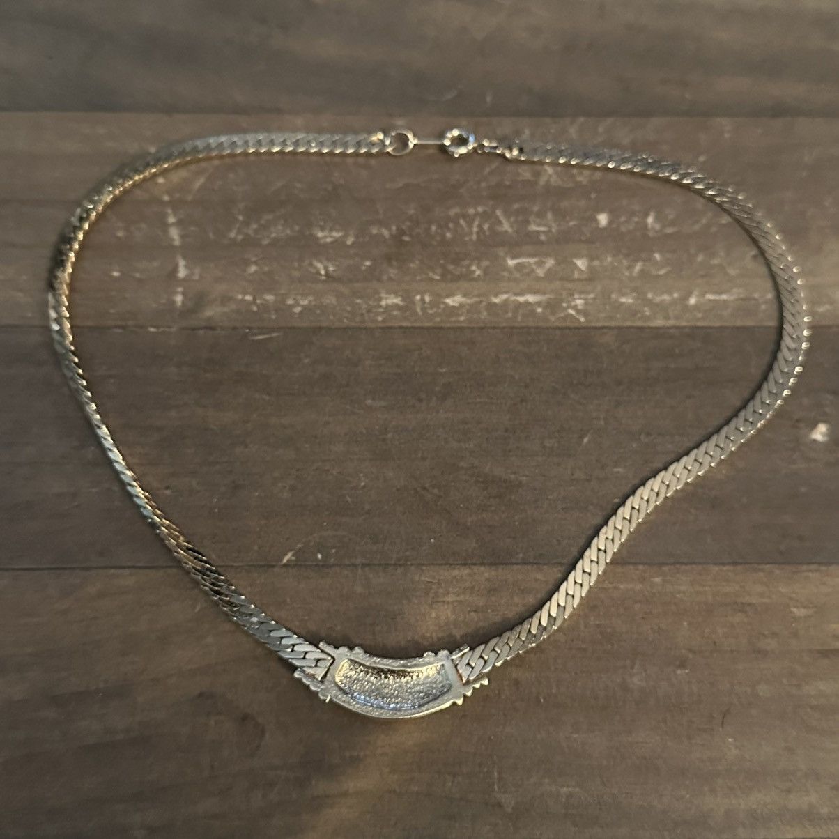 Other × Vintage Vintage Avon thick gold tone rhinestone necklace Size ONE SIZE - 4 Thumbnail