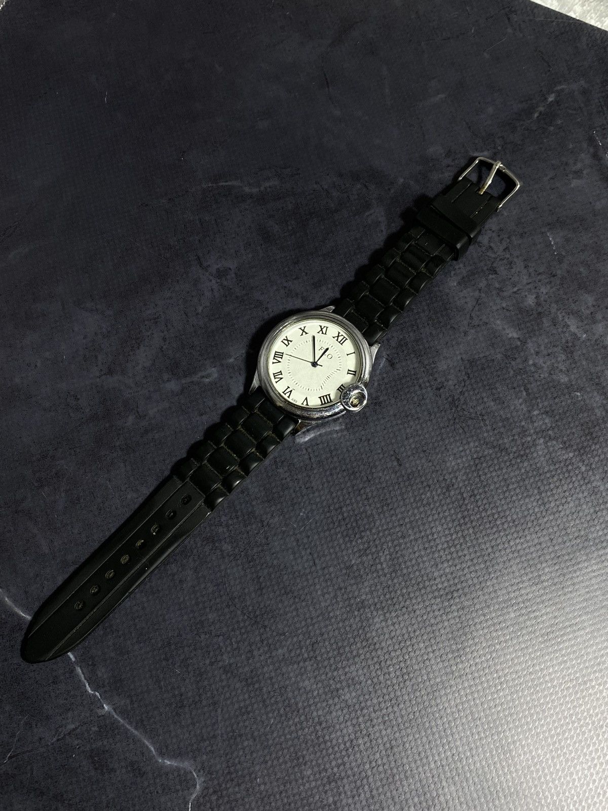 Vintage Classic Wristwatch with Roman Numerals, Japanese Brand Size ONE SIZE - 7 Thumbnail