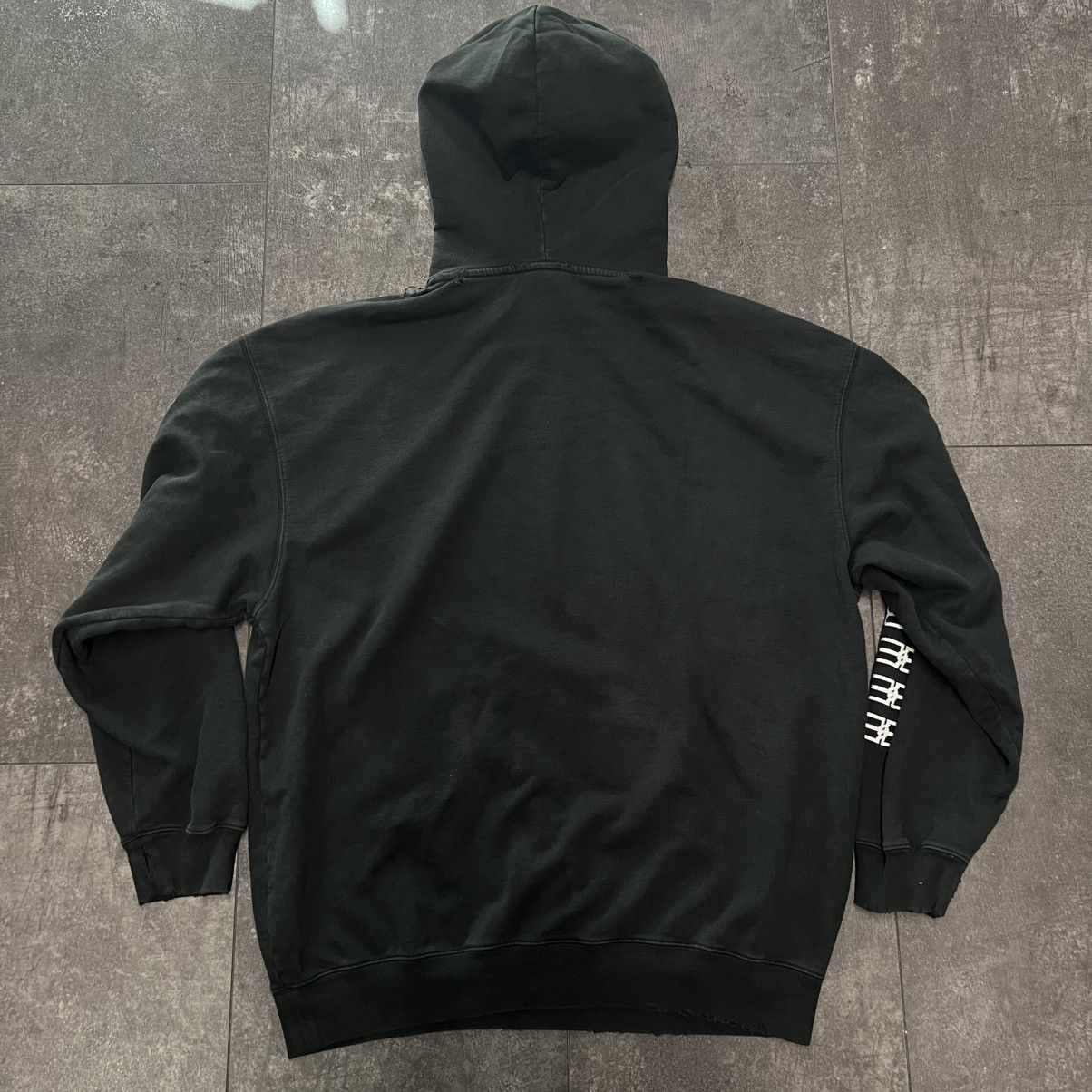 Balenciaga Balenciaga BB Pixel Embroidery Sweatshirt Black Size US L / EU 52-54 / 3 - 2 Thumbnail