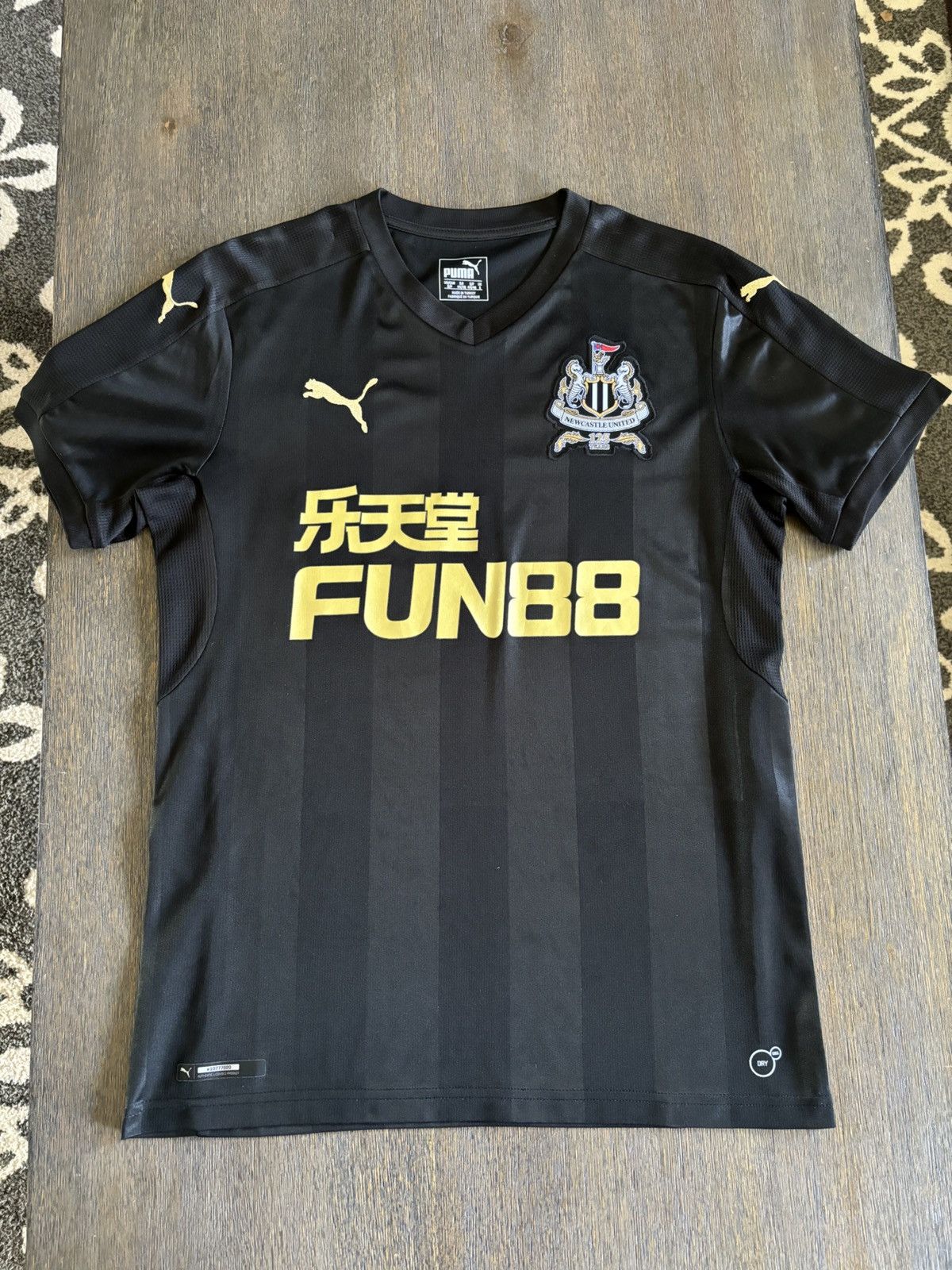 Puma Newcastle United 2017/18 Puma Third Kit Size US S / EU 44-46 / 1 - 1 Thumbnail