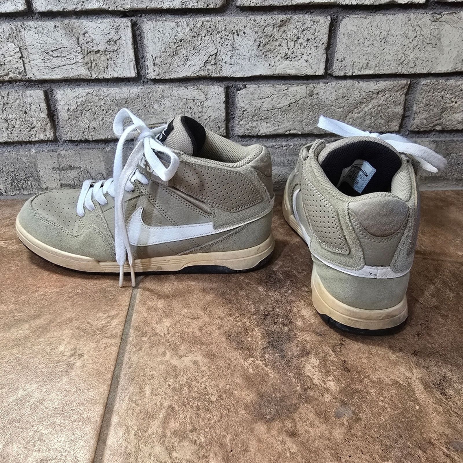 Nike Nude White | NIKE | High Top Sneaks Size US 5 / EU 37 - 1 Thumbnail