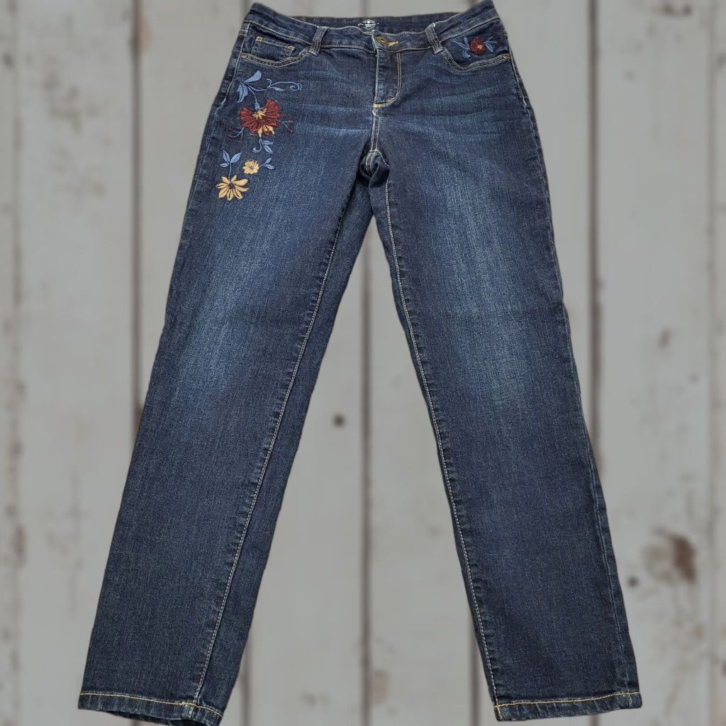 Vintage St. John's Bay Jeans Women's Size 4 Blue Tapered Leg Dark Embroidered Floral Size 27" / US 4 / IT 40 - 1 Thumbnail