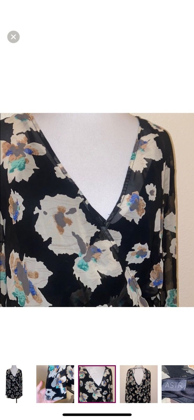 ASTR The Label Astr XS sheer wrap floral romper Size 26" / US 2 / IT 38 - 3 Thumbnail