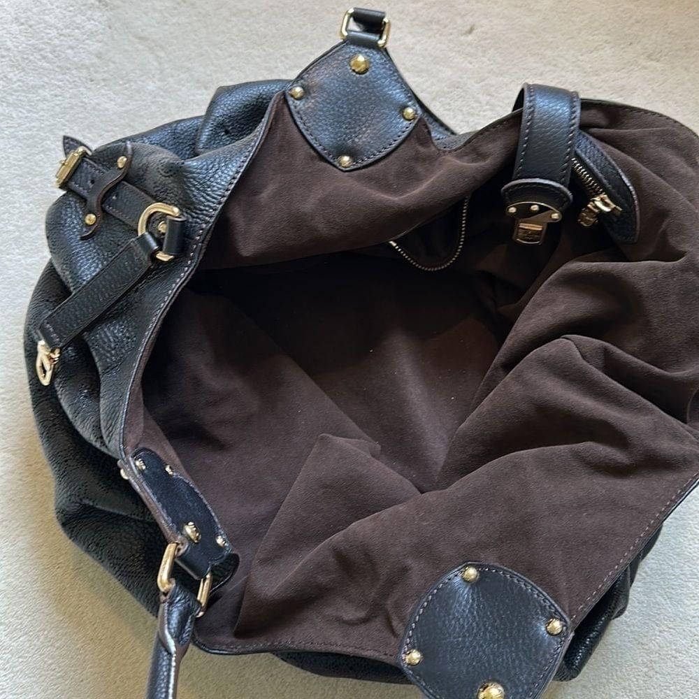 Louis Vuitton Louis Vuitton Mahina XL Noir Handbag Size ONE SIZE - 11 Thumbnail