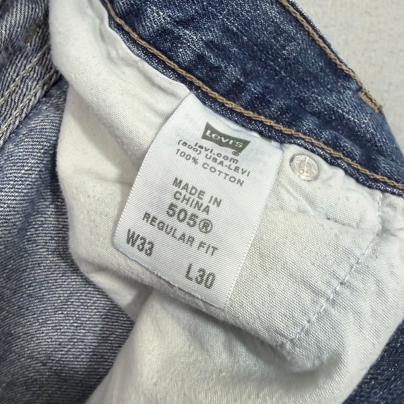 Levi's Vintage Levis 505 Regular Fit Jeans Mens 33x30 Faded 2006 Size US 33 - 5 Thumbnail