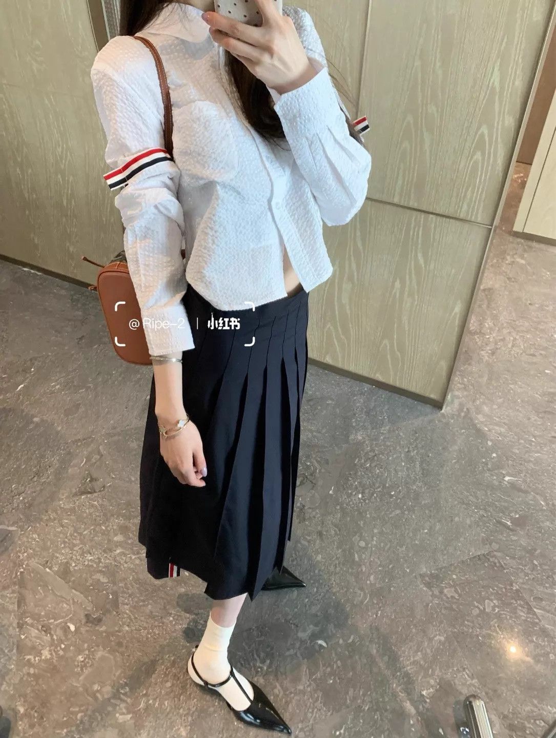 Thom Browne Thom Browne Women's Rare Black Buckle Pleated Skirt Size40 Size 27" / US 4 / IT 40 - 7 Thumbnail