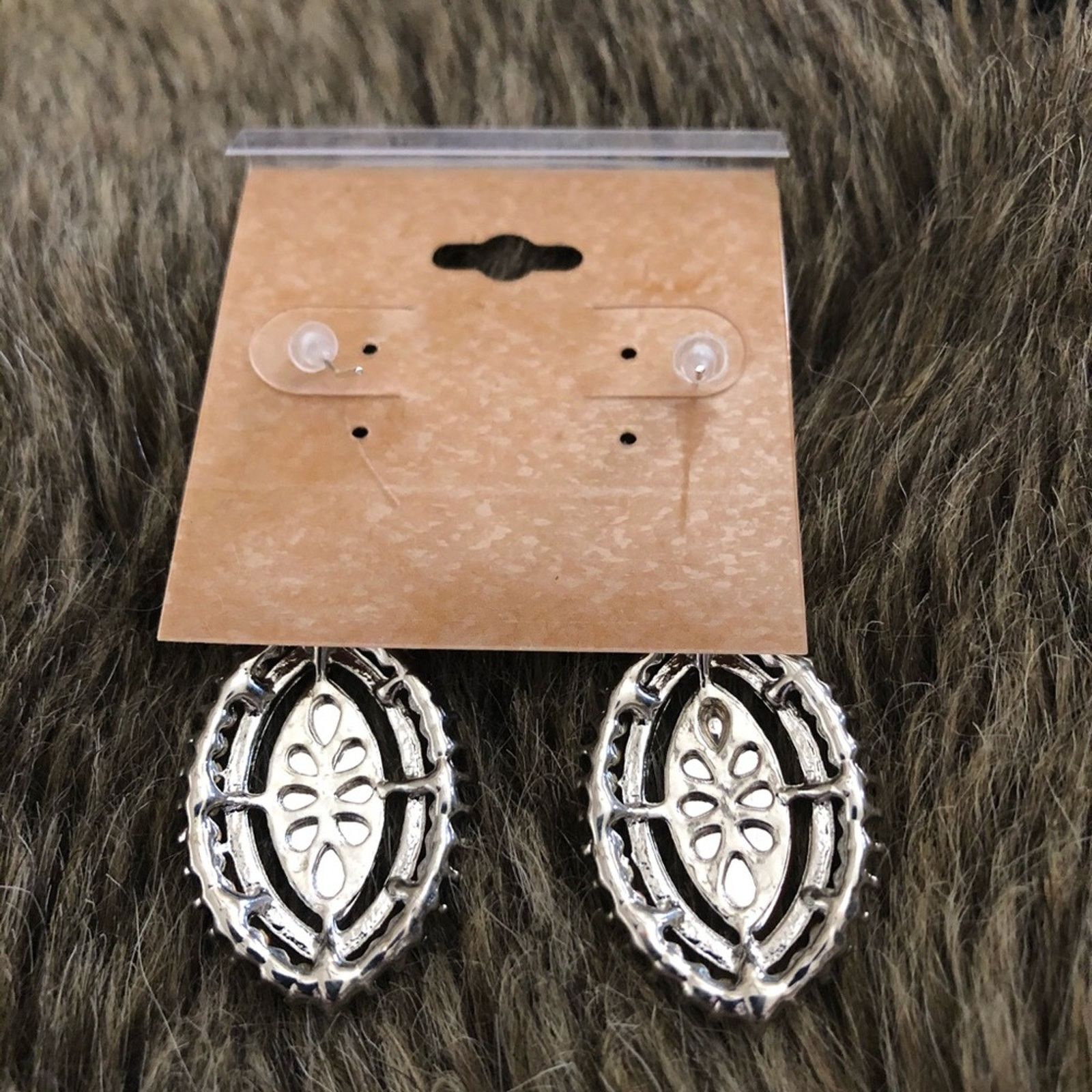 Handmade Repurposed stone cluster silver drop earrings Size ONE SIZE - 4 Thumbnail