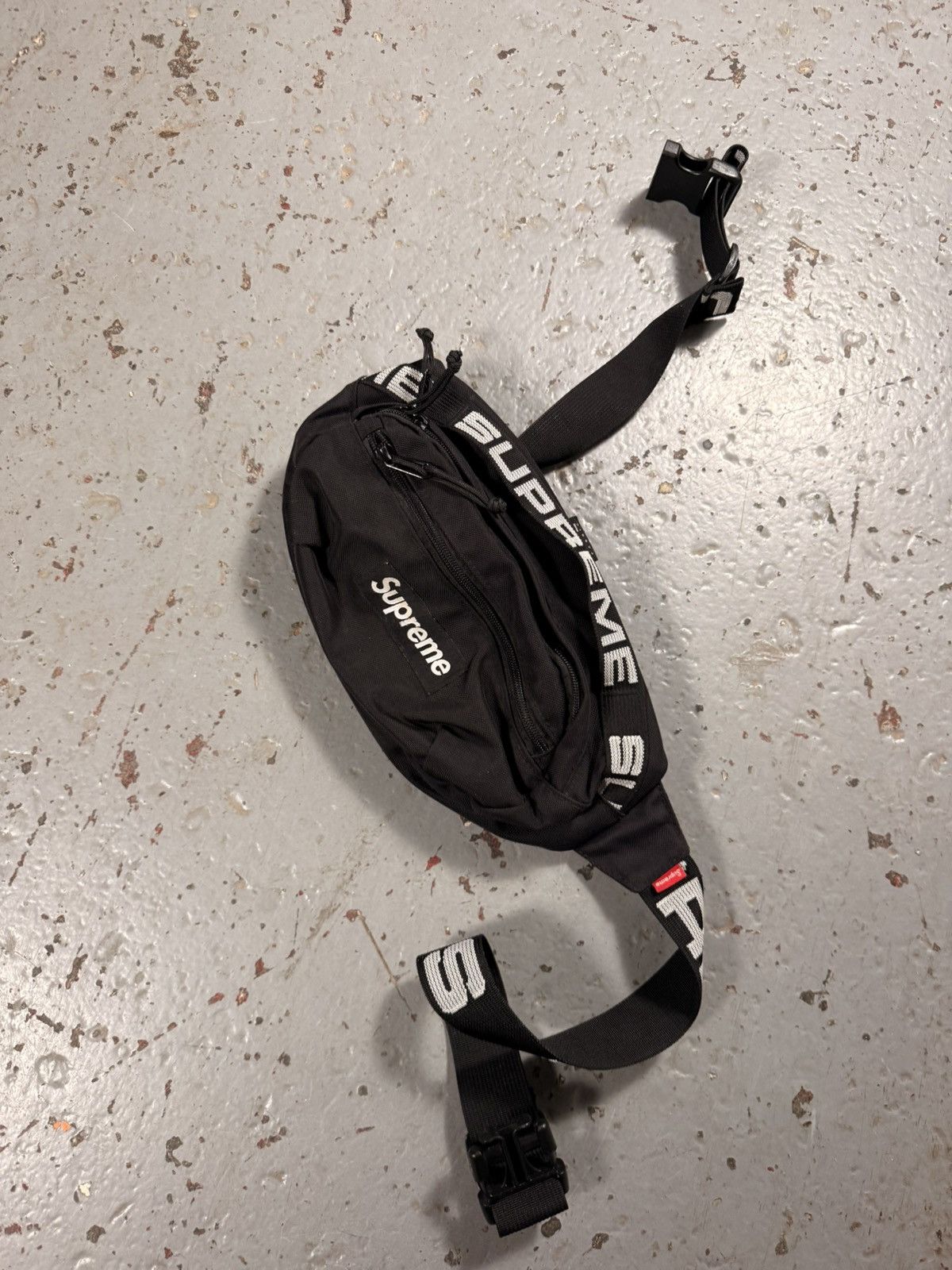 Supreme Classic Black Supreme SS 18 Side Bag Phanny Size ONE SIZE - 13 Thumbnail
