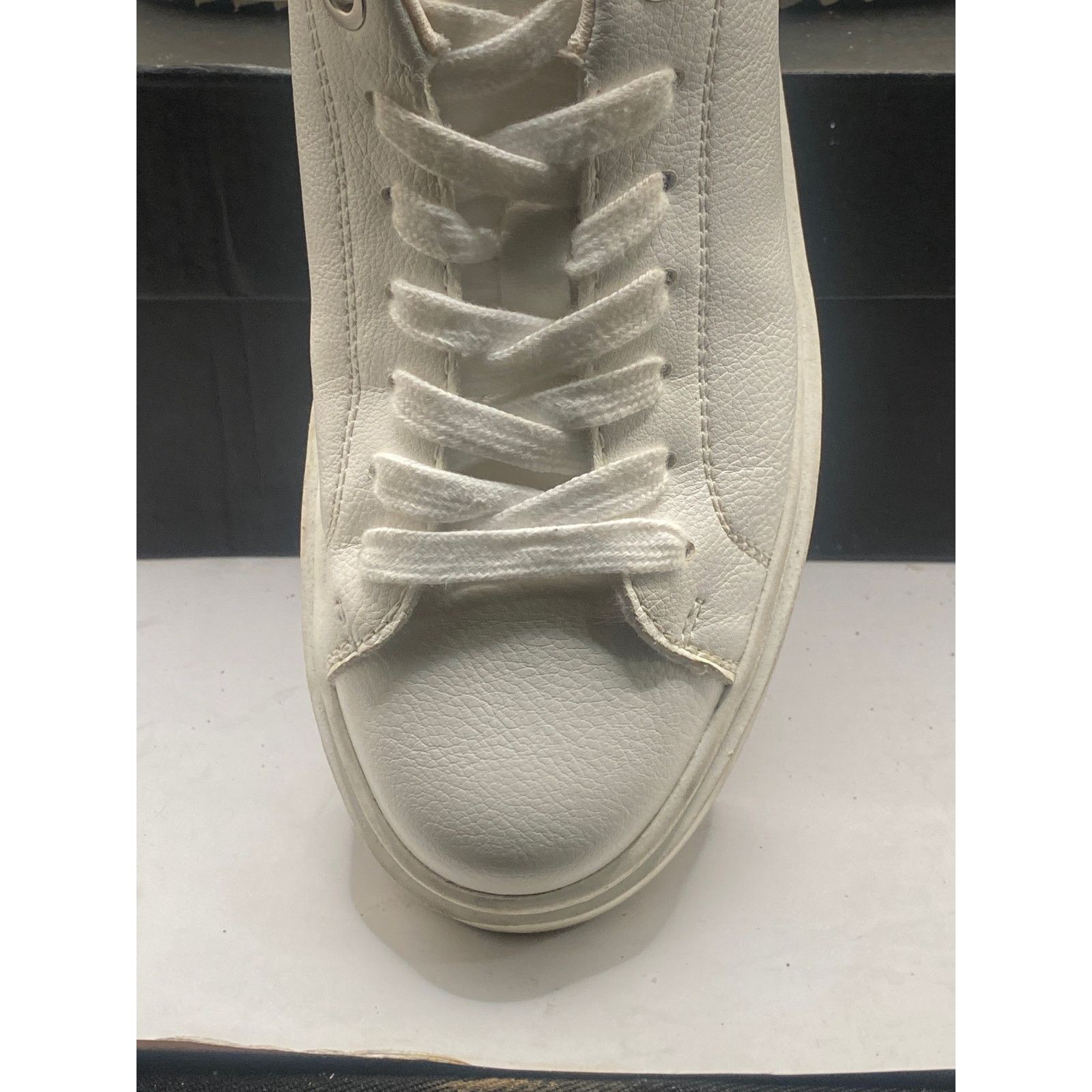 Steve Madden Charlie Platform Sneaker (Women) Steve Madden Size 8M Size US 8 / IT 38 - 10 Thumbnail