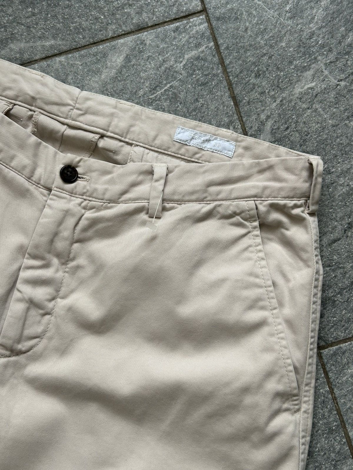 Prada Vintage Casual pants prada beige Size US 33 - 12 Thumbnail