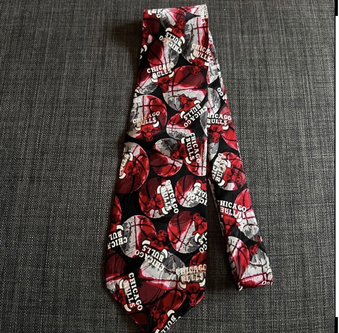Vintage Vintage RMSport Chicago Bulls Tie NBA Basketball Silk Size ONE SIZE - 1 Thumbnail