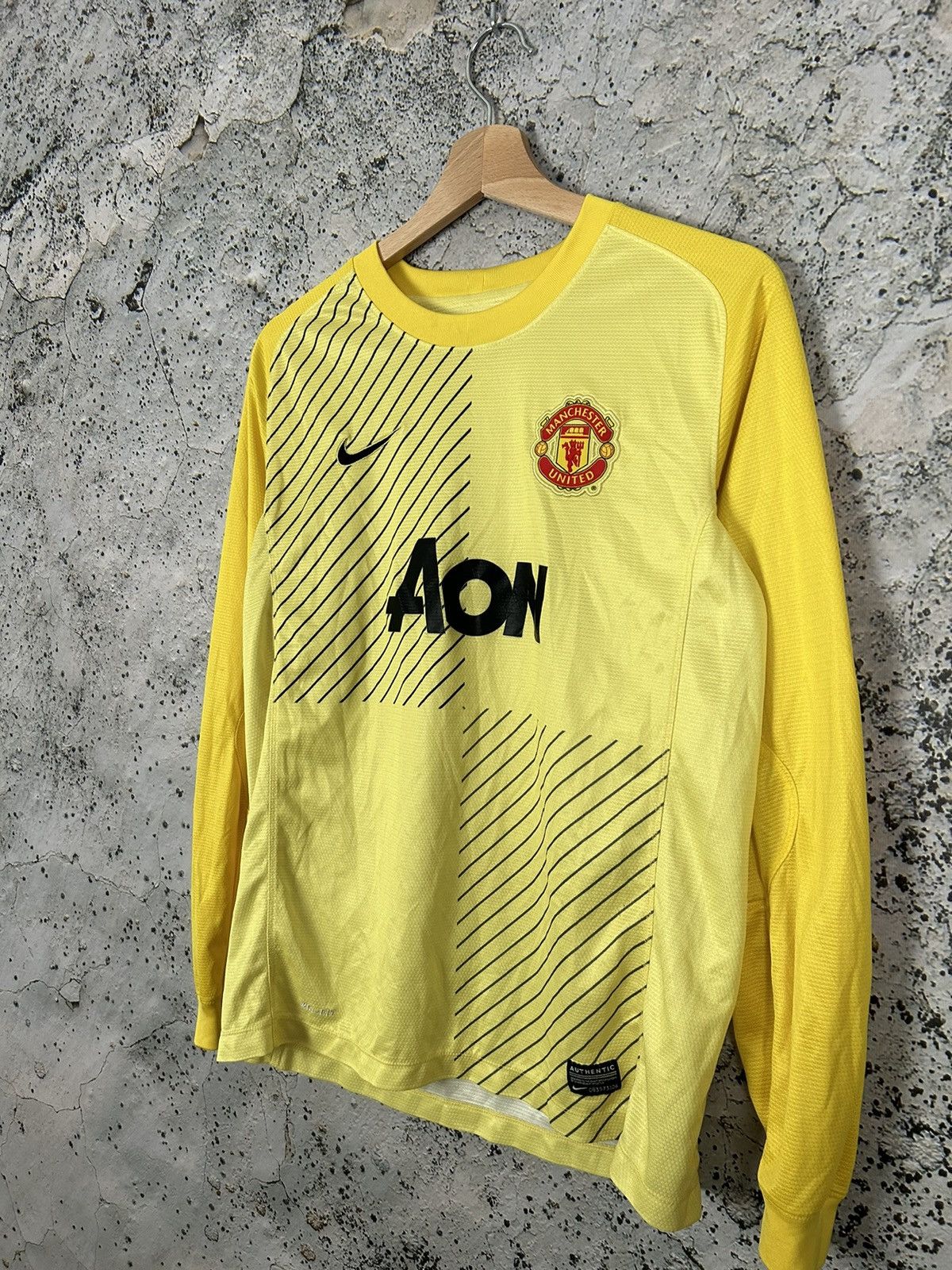Nike Manchester United Nike Soccer Jersey Goalkeeper Hype Rare Size US S / EU 44-46 / 1 - 2 Thumbnail