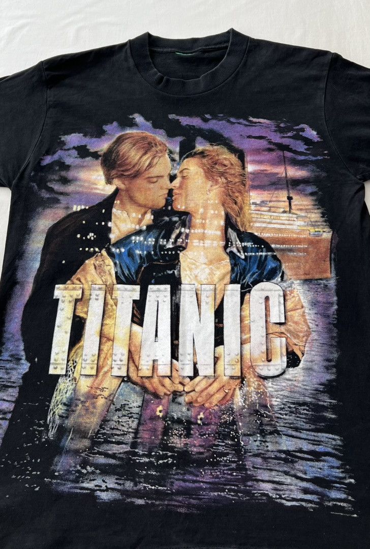 Vintage Vintage 90s Titanic Leonardo Dicaprio Movie Black T-shirt Size US S / EU 44-46 / 1 - 4 Thumbnail