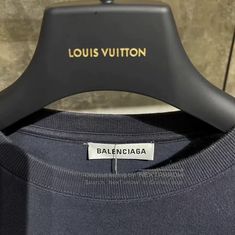 Balenciaga Balenciaga Navy Blue Wheat Short Sleeve Size US XS / EU 42 / 0 - 8 Thumbnail