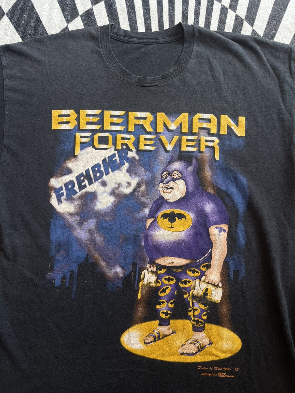 DC Comics Vintage BEER MAN FOREVER FREIBIER Design by Mad Max 95’s Size US XL / EU 56 / 4 - 6 Thumbnail