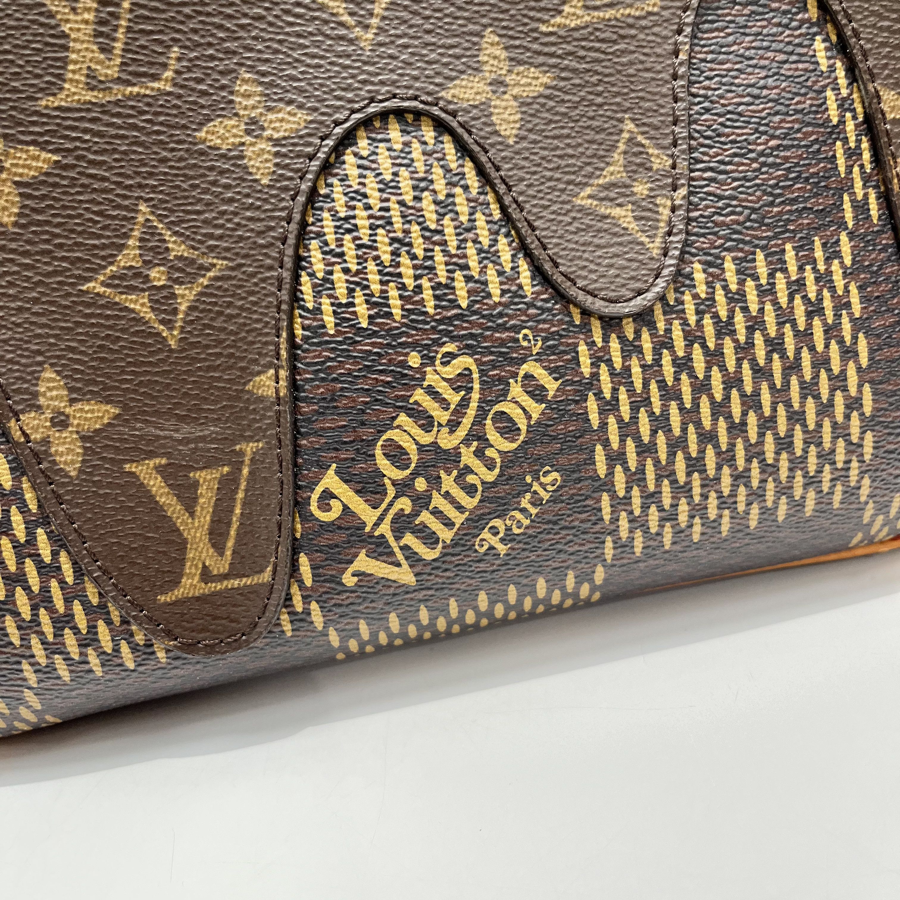 Louis Vuitton × Nigo × Virgil Abloh Louis Vuitton Virgil Abloh x Nigo Nil Messenger Giant Brown Size ONE SIZE - 17 Thumbnail