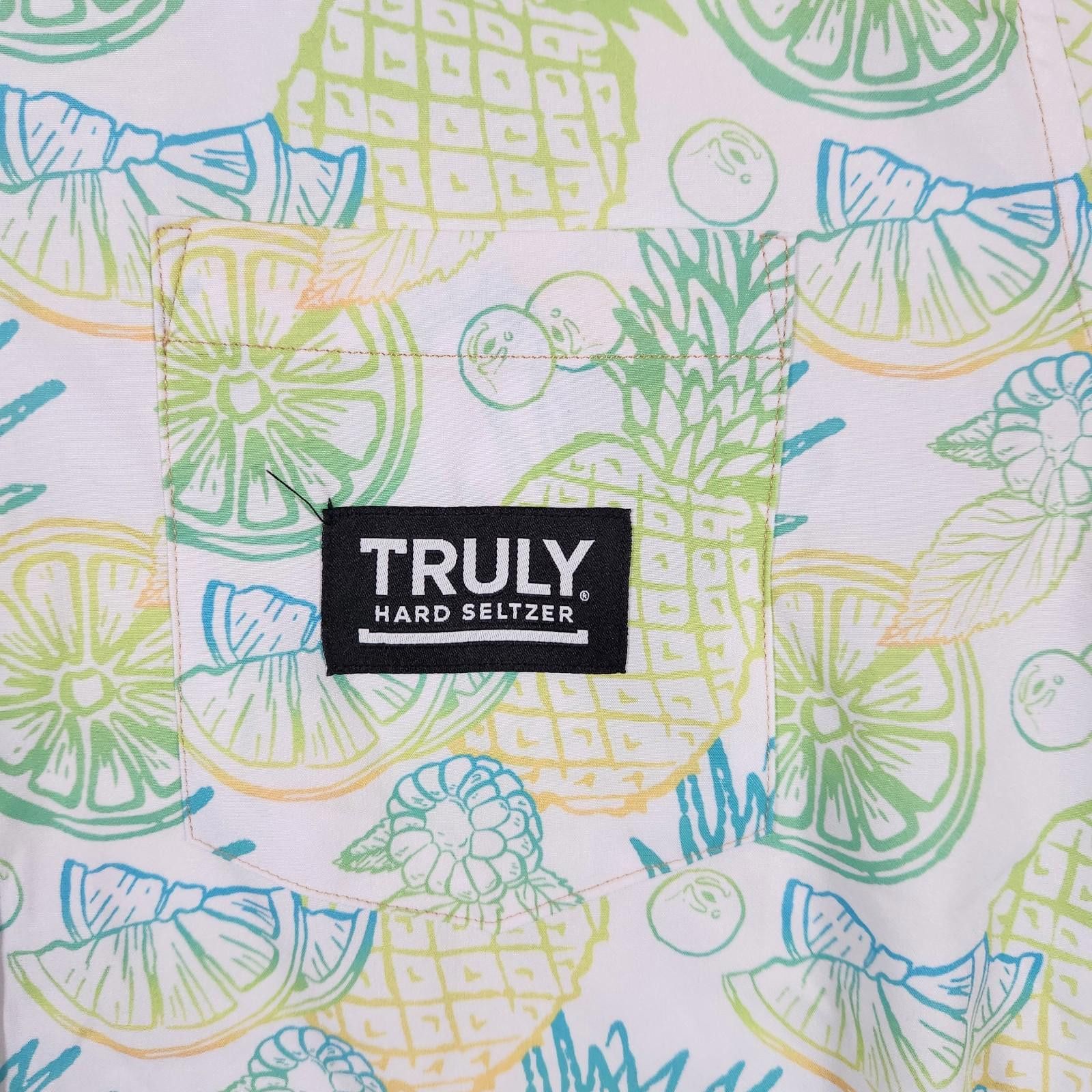The Unbranded Brand Truly Hard Seltzer Hawaiian Tropical Shirt Size Medium Size US M / EU 48-50 / 2 - 3 Thumbnail
