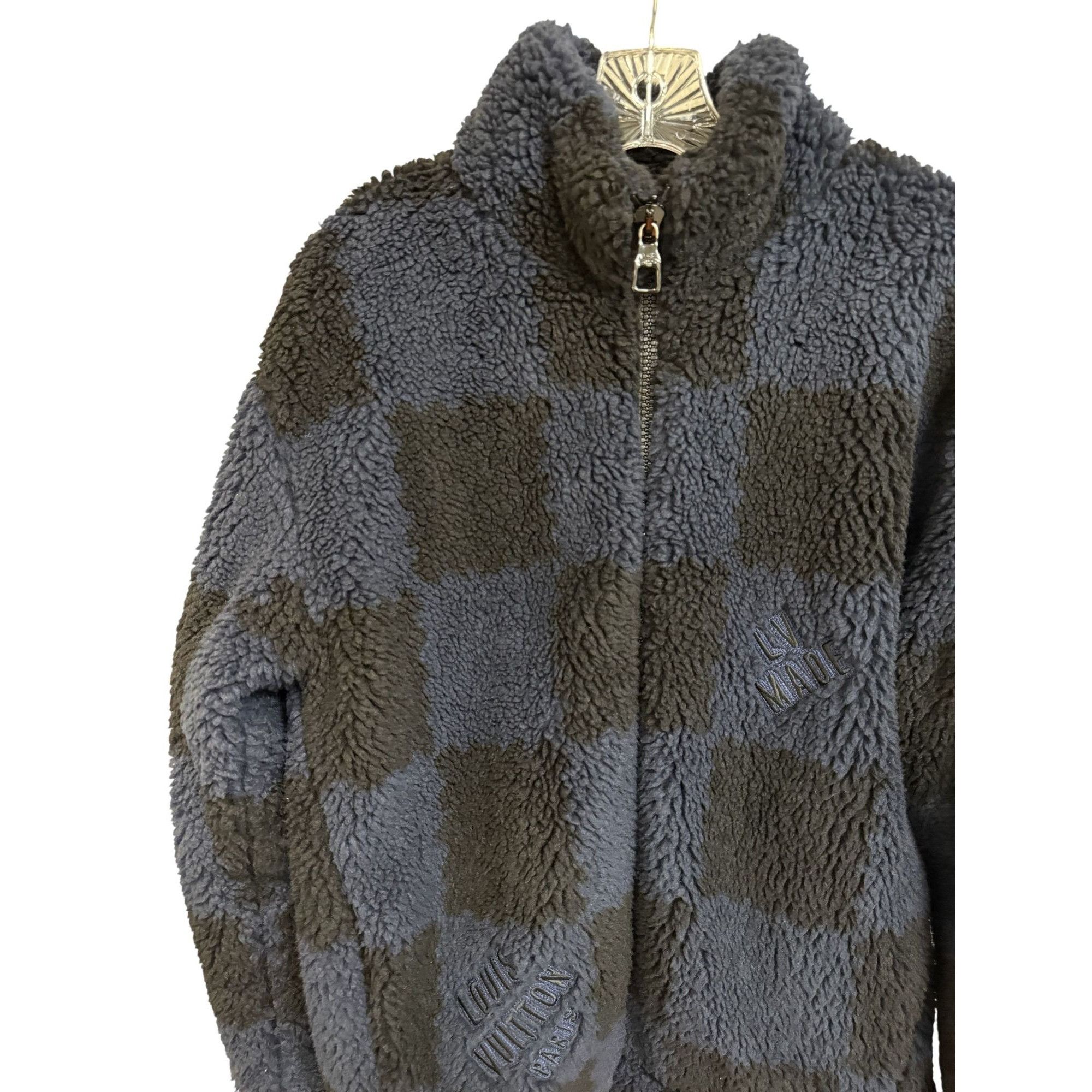 Louis Vuitton Louis Vuitton Mens Checkered Sherpa Fleece Jacket L Gray & B Size US L / EU 52-54 / 3 - 9 Thumbnail