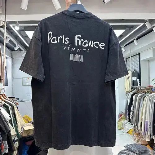 Japanese Brand Printed T Shirt Size US XL / EU 56 / 4 - 6 Thumbnail