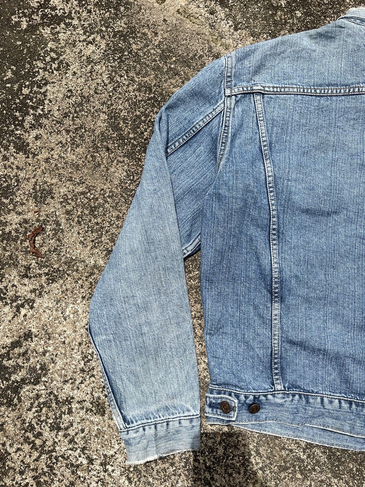 Edwin Edwin US Classic Denim Jacket Light Wash Distressed Japan Size US M / EU 48-50 / 2 - 14 Thumbnail
