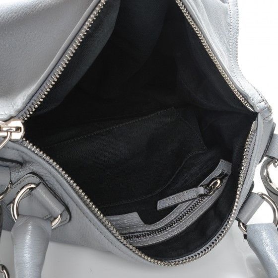 Givenchy o1loc1c0824 Size: OS / Shoulder Bag in Pearl Grey Size ONE SIZE - 11 Thumbnail