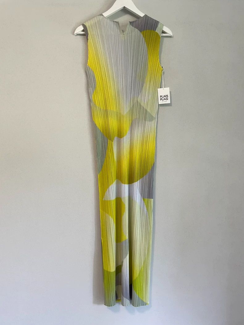 Issey Miyake Issey Miyake size:3 Yellow pleated cloud dress Size M / US 6-8 / IT 42-44 - 2 Thumbnail