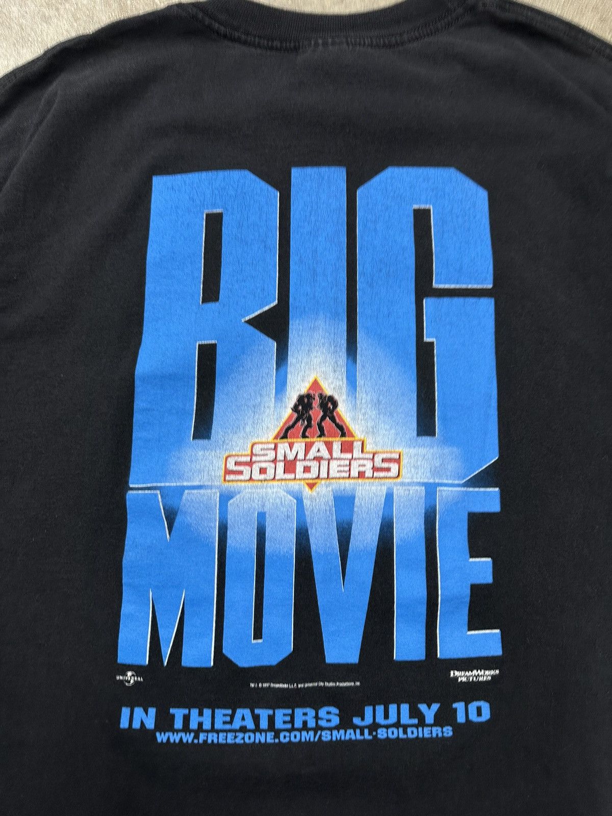 Vintage Vintage 90s Small Soldiers Movie Promo Mullet T-Shirt Size US XL / EU 56 / 4 - 3 Thumbnail