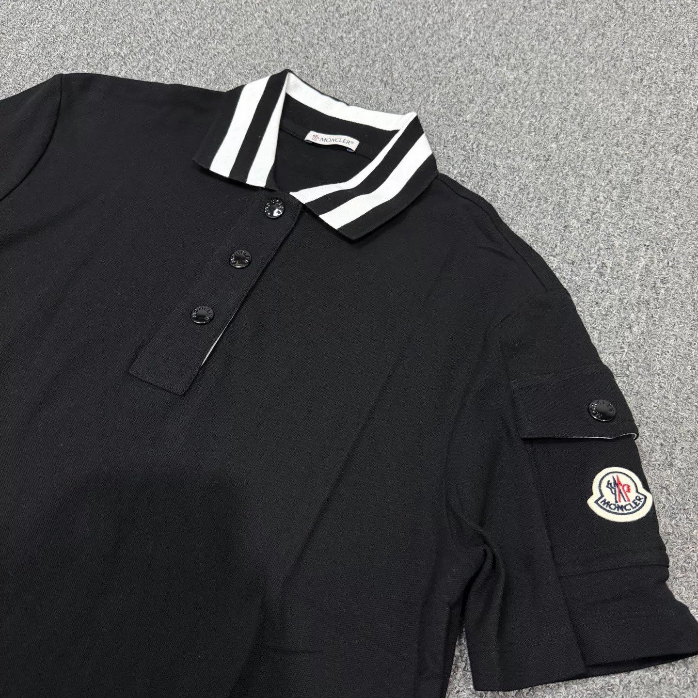 Moncler Moncler Black Arm Pocket Logo SS Polo S 99new Size US S / EU 44-46 / 1 - 3 Thumbnail