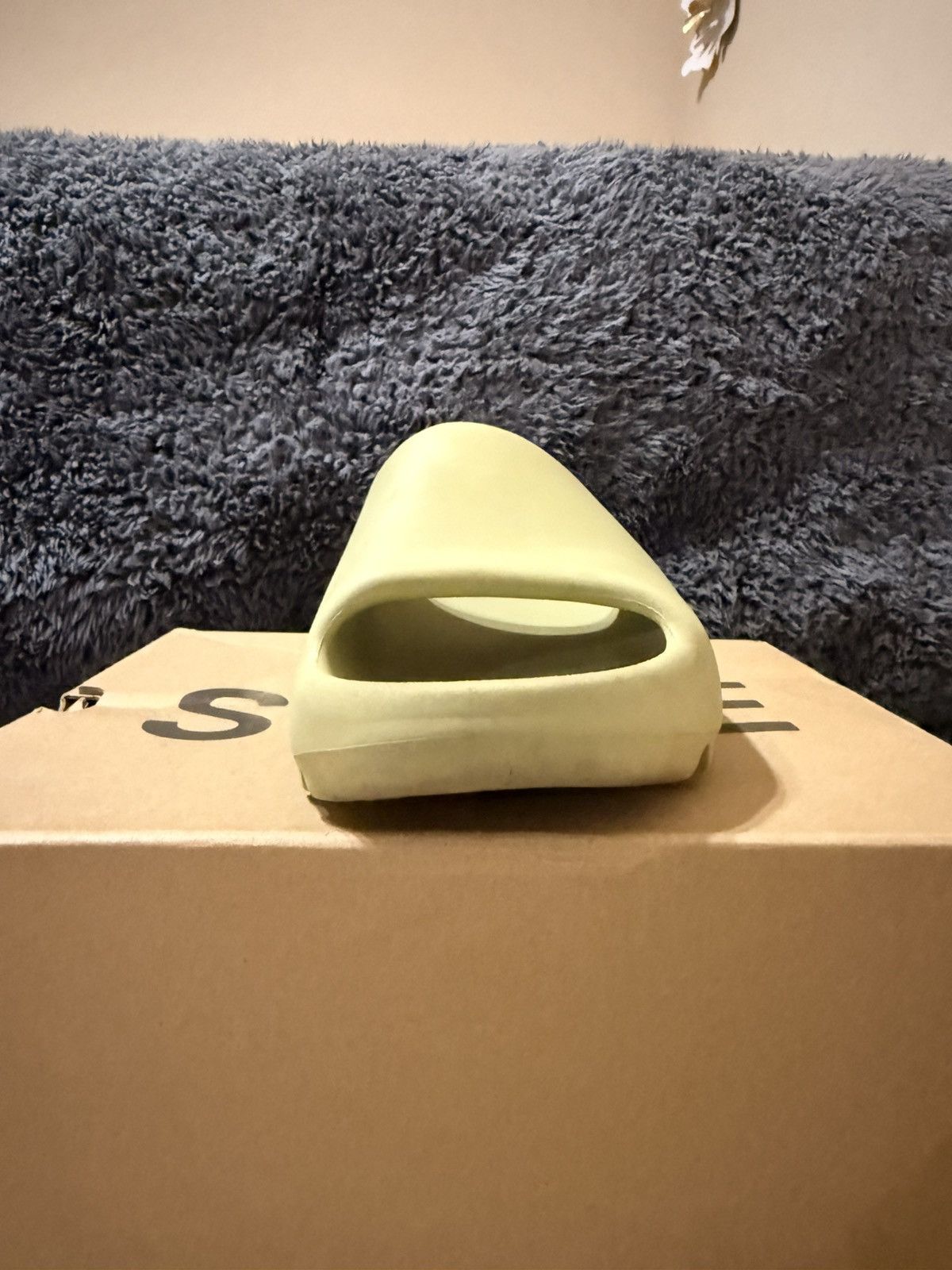 Yeezy Yeezy Slide – Unisex – Authentic – Resin Size US 6 / EU 39 - 9 Thumbnail