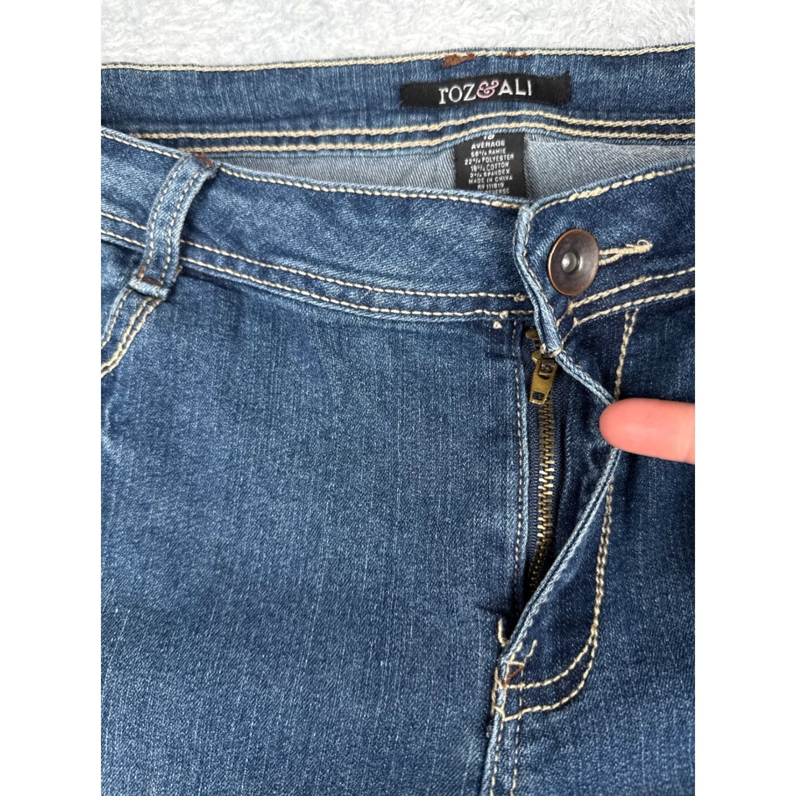 Denime Roz & Ali Jeans Women 16 Blue Denim Bootcut Mid Rise 35x30 Size 38" / US 16 / IT 52 - 5 Thumbnail