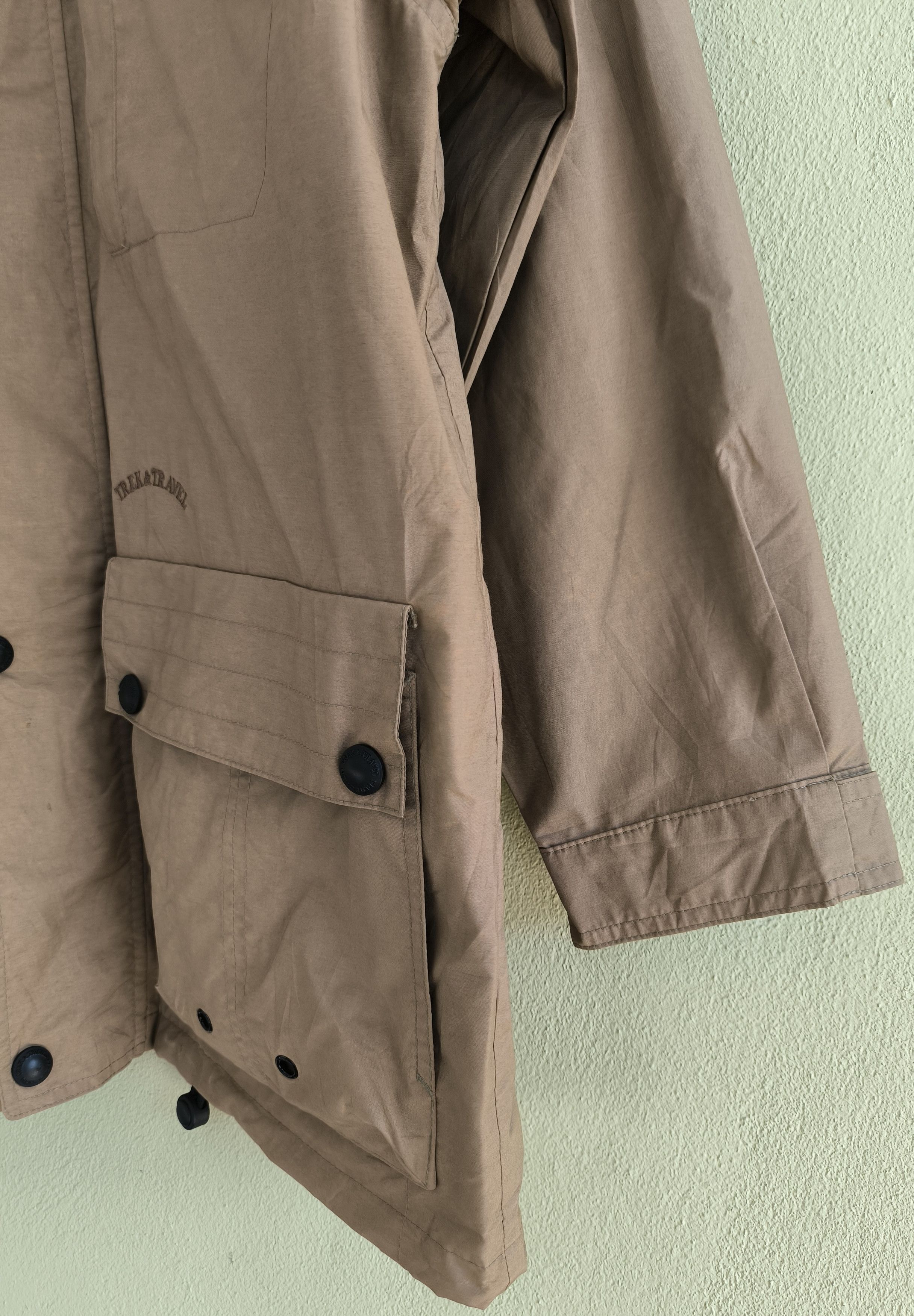Japanese Brand TREK & TRAVEL BUSINESS nylon jacket with hoodie Size US S / EU 44-46 / 1 - 3 Thumbnail