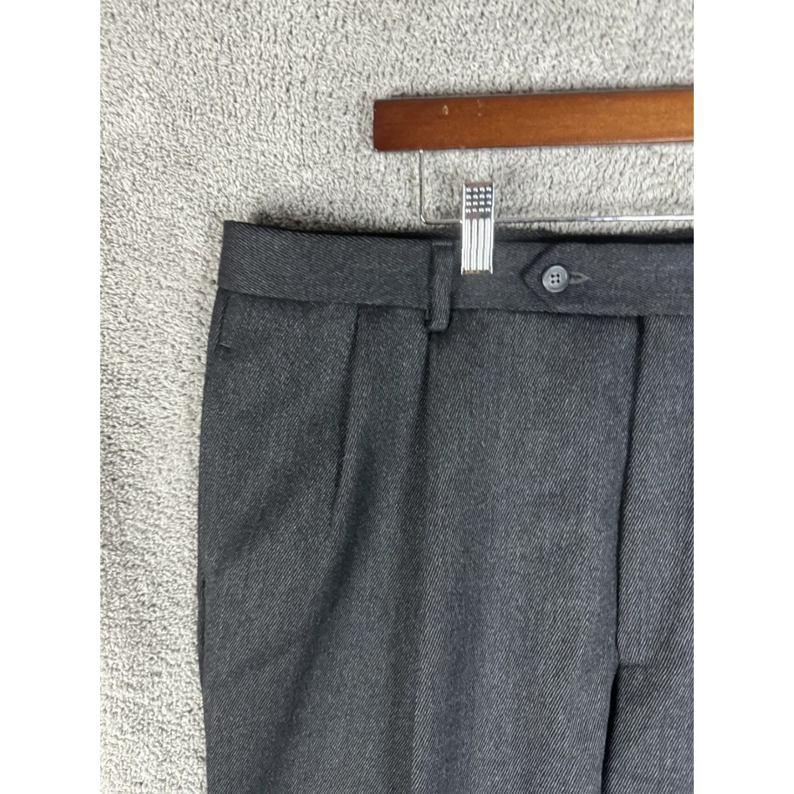 Brooks Brothers Brooks Brothers Pants Mens 40 Charcoal Gray Wool Pleated Cuffed Dress Slacks Size US 40 / EU 56 - 2 Thumbnail
