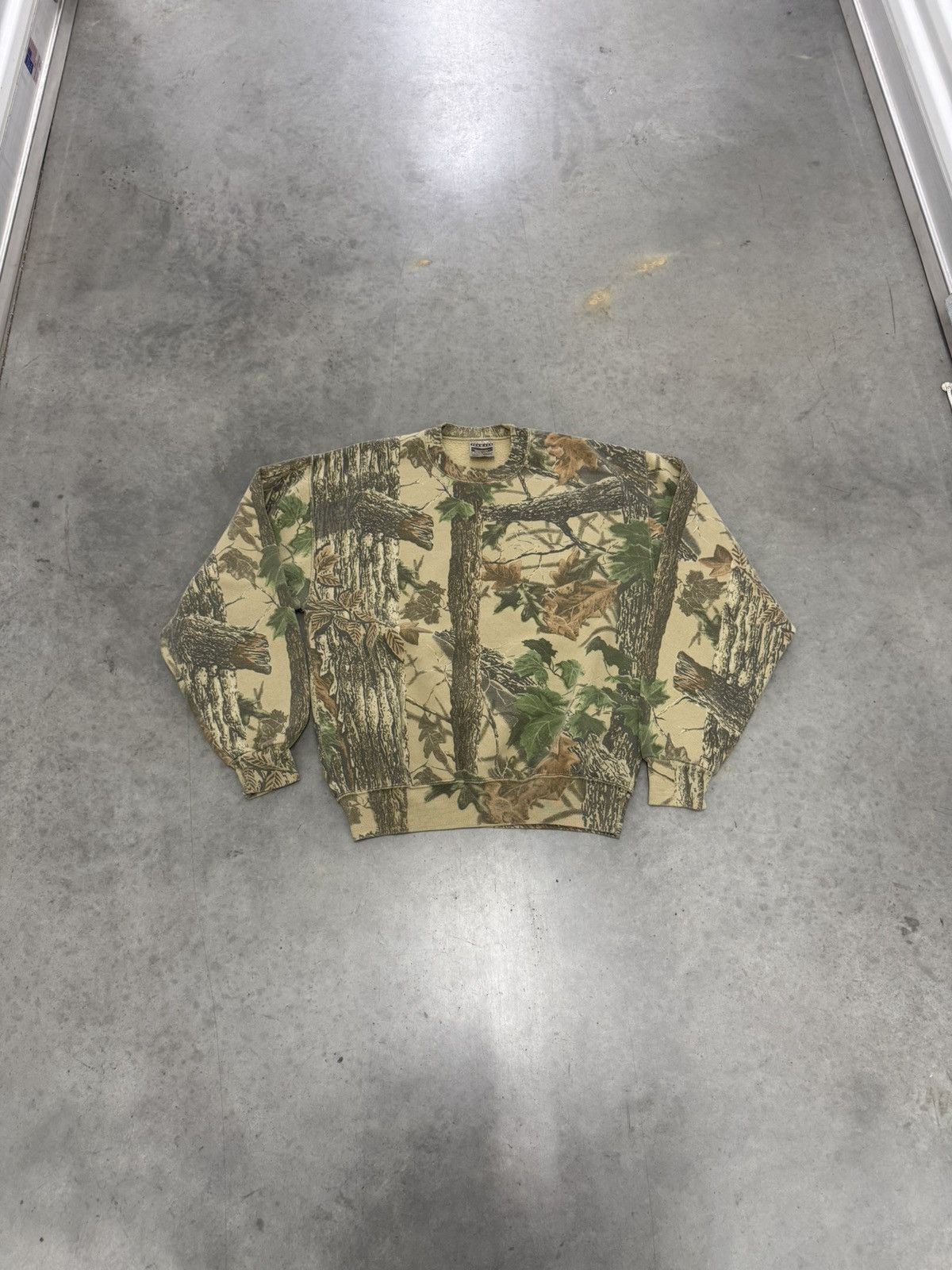 Jerzees 90s Jerzees Camo Real tree Sweatshirt Crewneck USA Medium Size US M / EU 48-50 / 2 - 5 Thumbnail