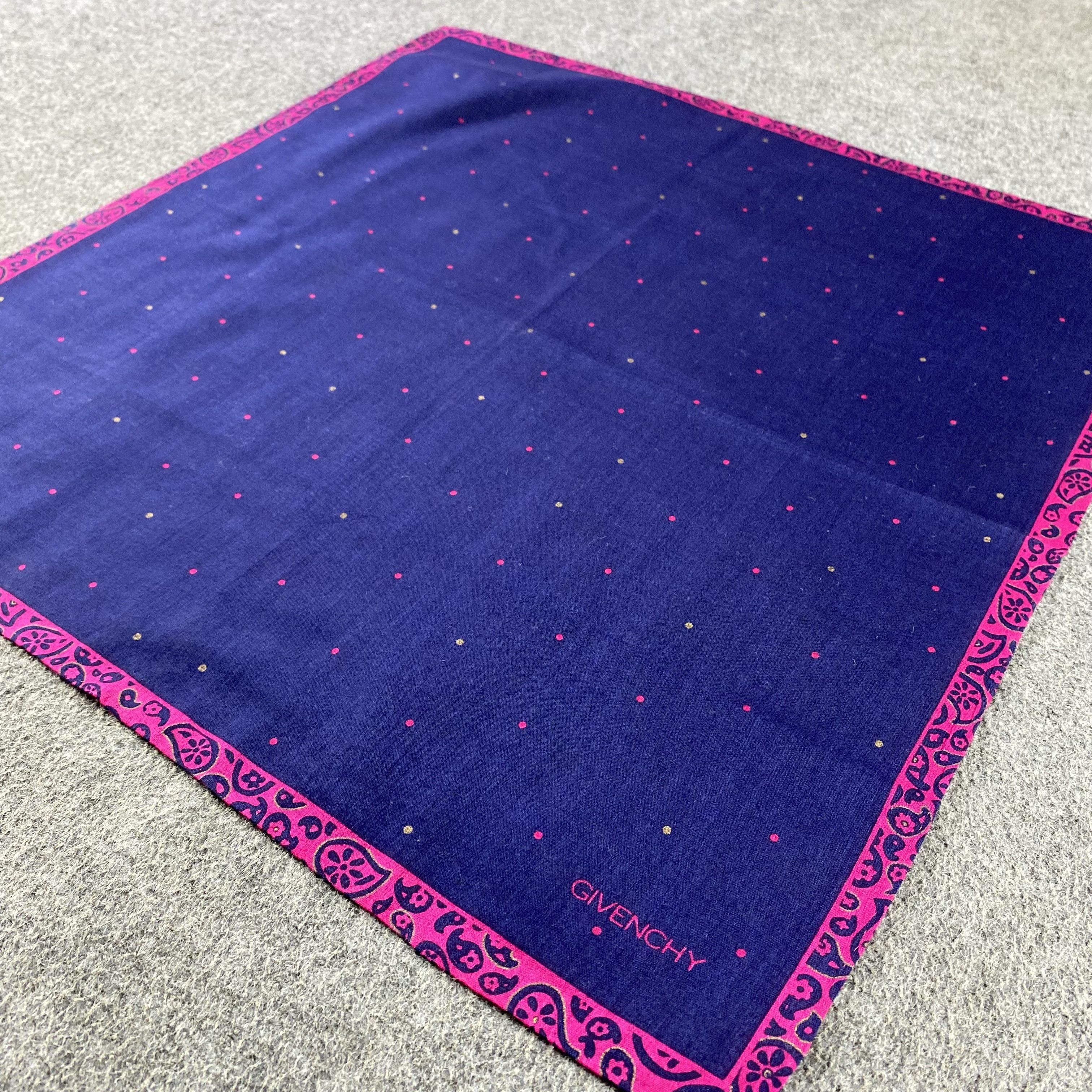 Vintage Givenchy Handkerchief/Neckerchief/Bandana HC809 Size ONE SIZE - 2 Thumbnail