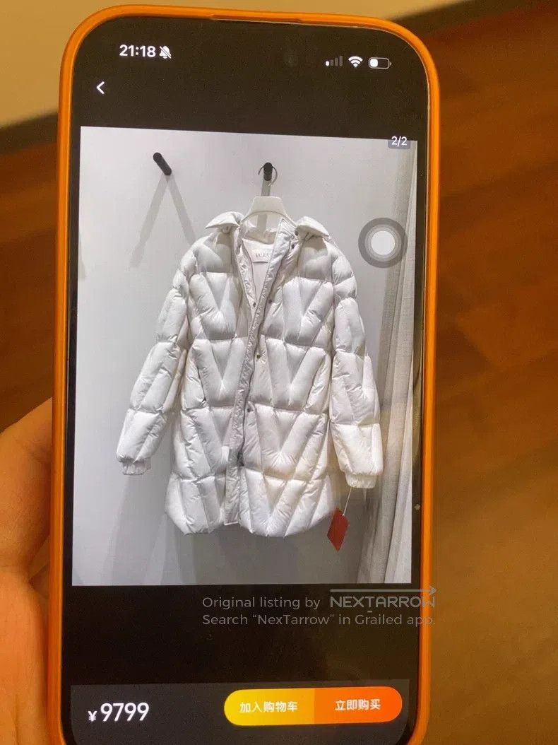 Valentino Valentino Down jacket Size L / US 10 / IT 46 - 3 Thumbnail