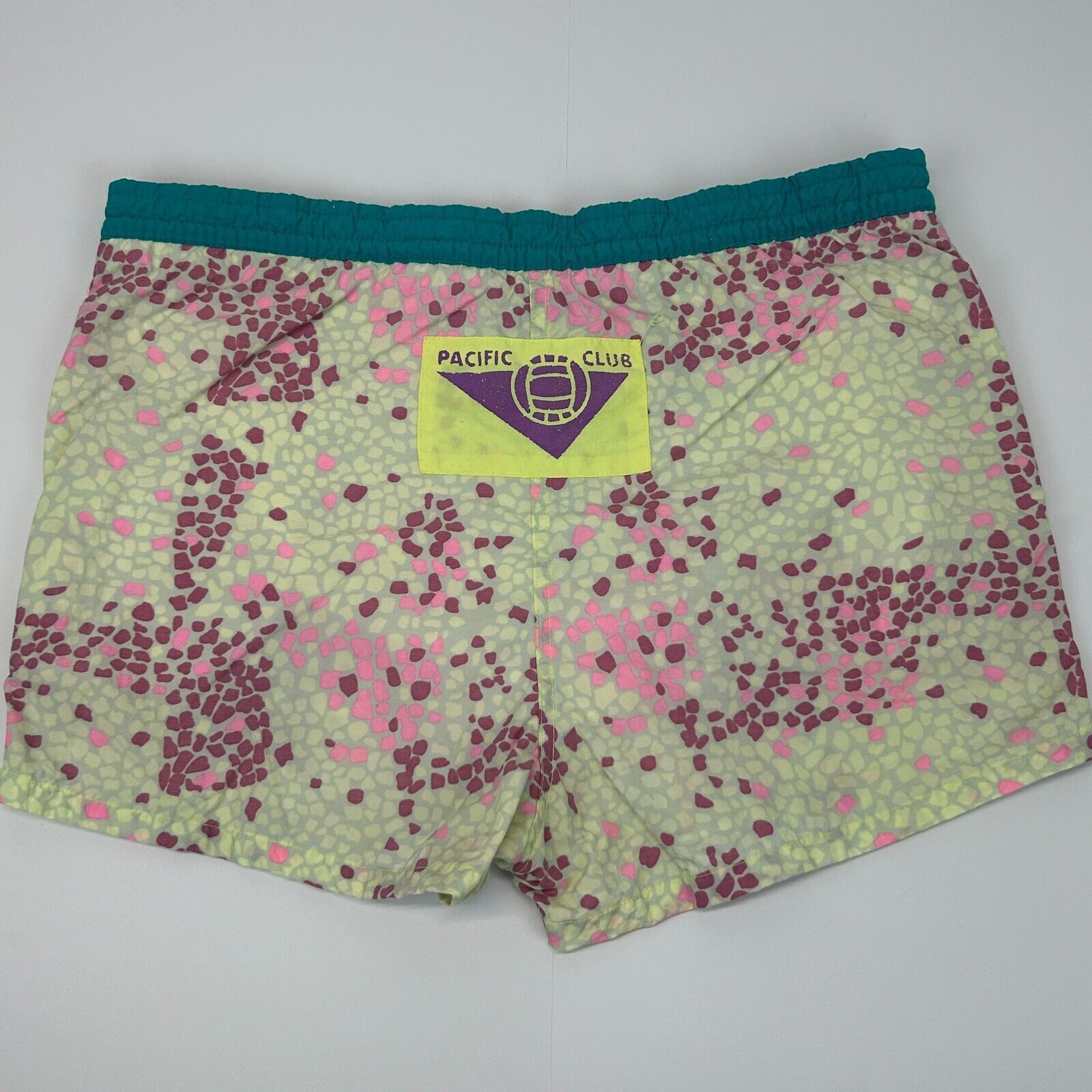Vintage Vintage 90s Pacific Club Swim Shorts Trunks Yellow S Small Size US 36 / EU 52 - 2 Thumbnail