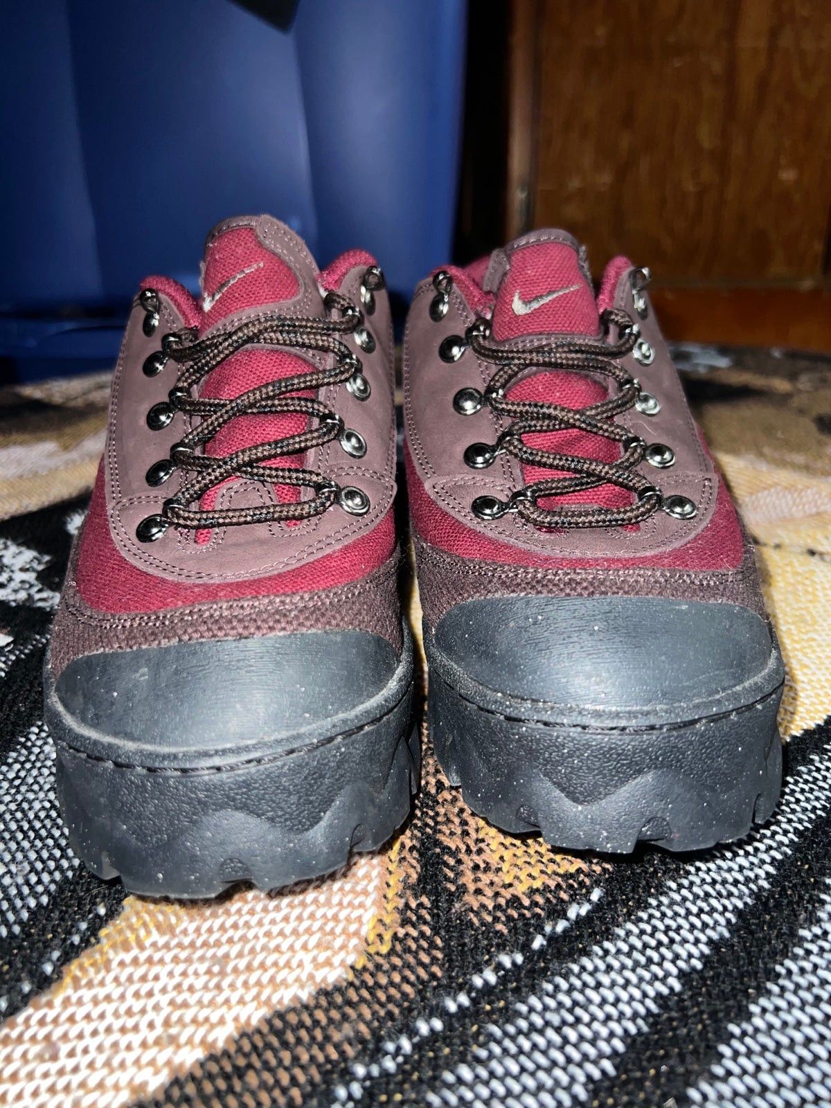 dear larry nike shoes