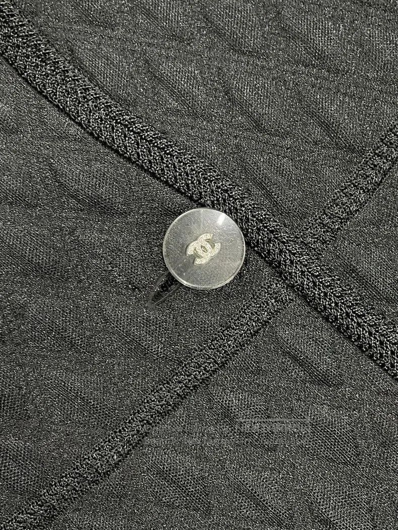 Chanel Chanel Metiers d'Art Black Quilted Coat. Size US M / EU 48-50 / 2 - 2 Thumbnail