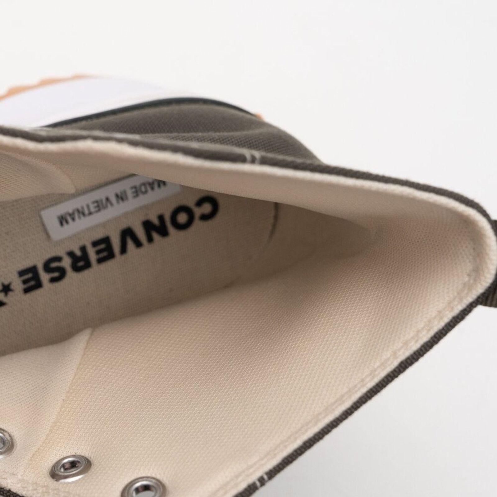 Converse Converse. Run Star Hike is a high-top. Size US 11 / EU 44 - 12 Thumbnail