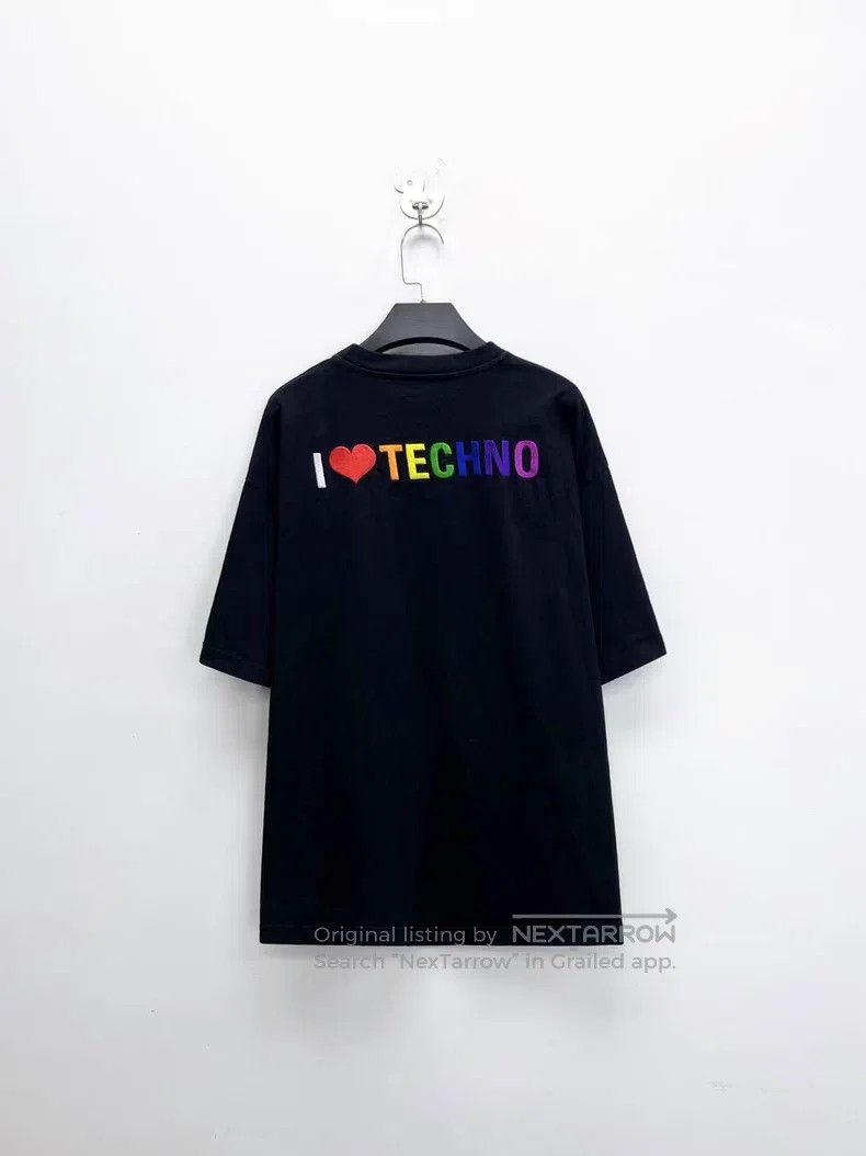 Balenciaga Balenciaga Back Embroidered Lettering Logo 'I Love EDM' Sh Size US S / EU 44-46 / 1 - 1 Thumbnail