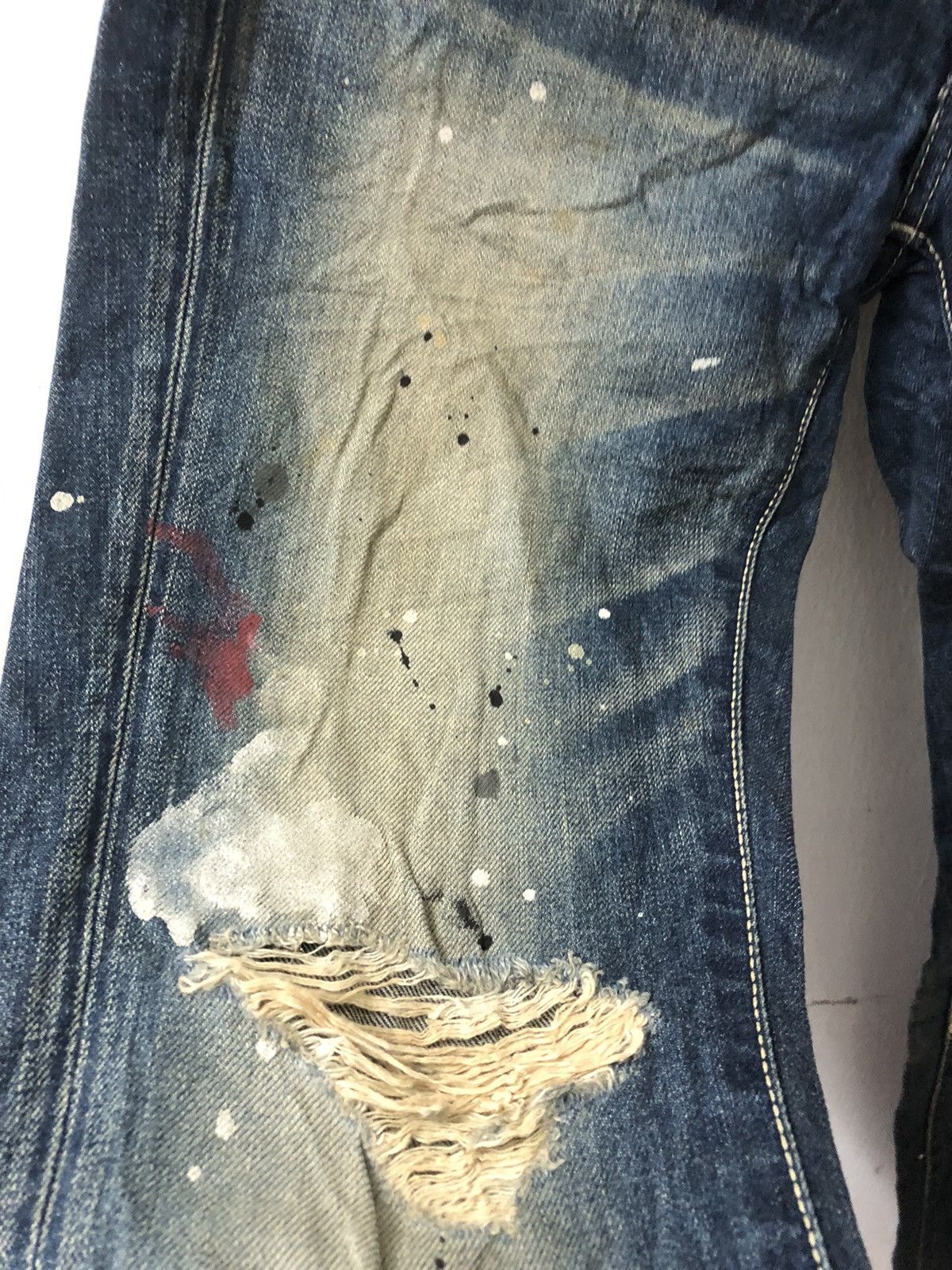 Japanese Brand × Vanquish Vanquish Destroyed Mud Wash Painted Jeans Size US 30 / EU 46 - 3 Thumbnail