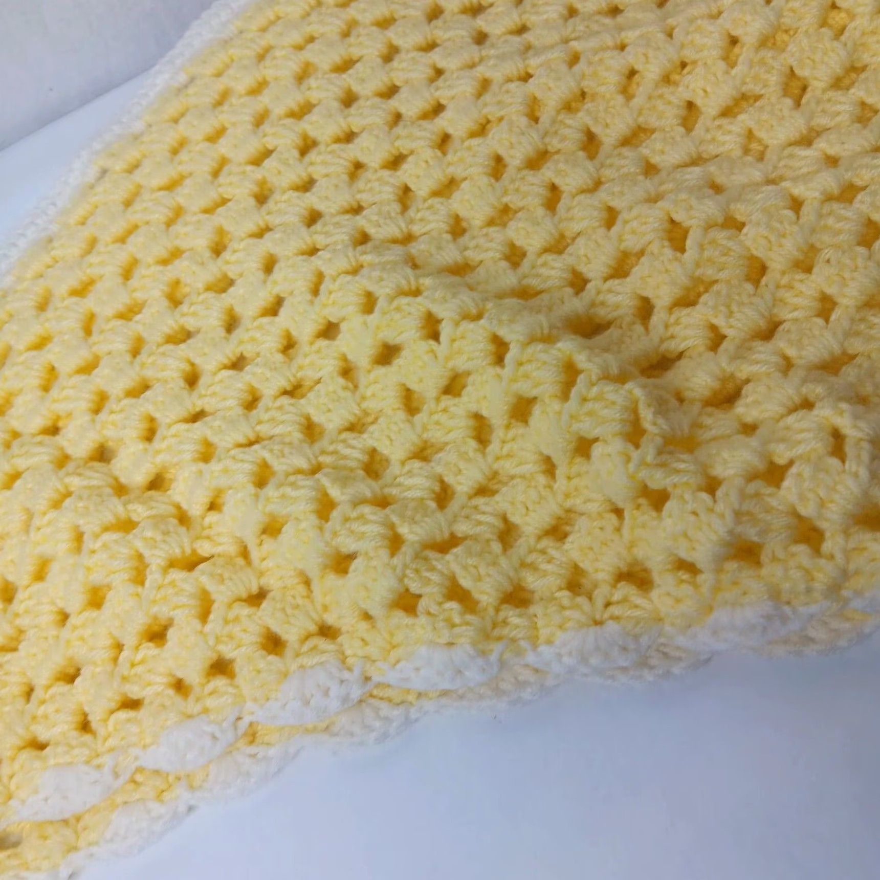 Vintage VINTAGE Shawl Women Small Teen 35" 59" Yellow Crochet Handmade Granny Cottagecore Shawl/Wrap Easter 2020s Womens Size ONE SIZE - 7 Thumbnail