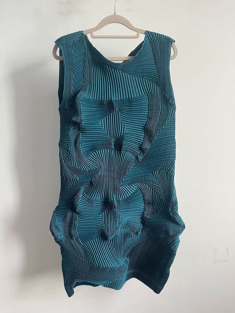 Issey Miyake Issey Miyake size:1 Blue flower bud pleated vest Size S / US 4 / IT 40 - 1 Thumbnail