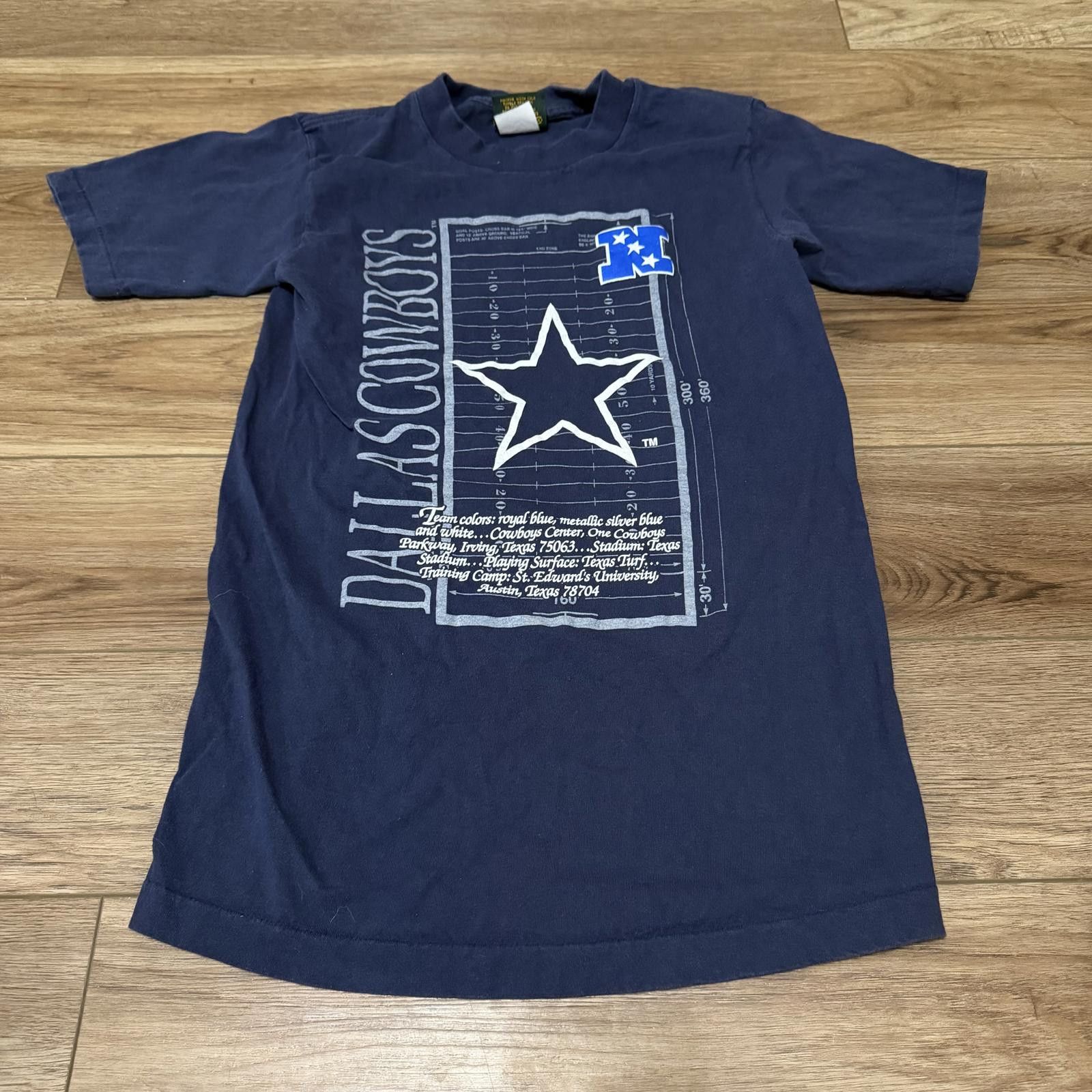 Other Vintage 90s Dallas Cowboys Football Shirt Size US M / EU 48-50 / 2 - 1 Thumbnail