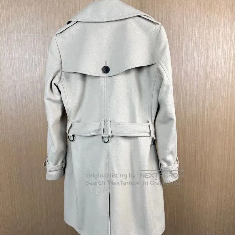 Burberry Burberry M Size Light Gray Women's Coat. Size M / US 6-8 / IT 42-44 - 2 Thumbnail